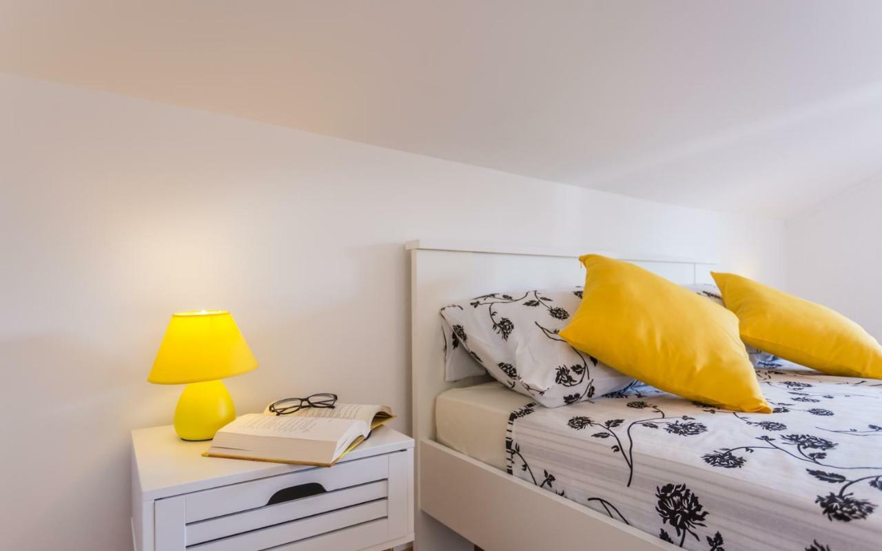 Apartment Deni Đảo Krk Ngoại thất bức ảnh