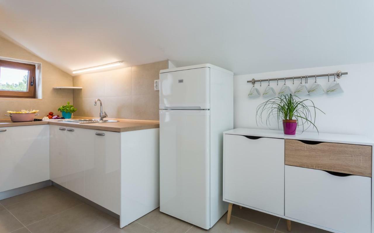 Apartment Deni Đảo Krk Ngoại thất bức ảnh