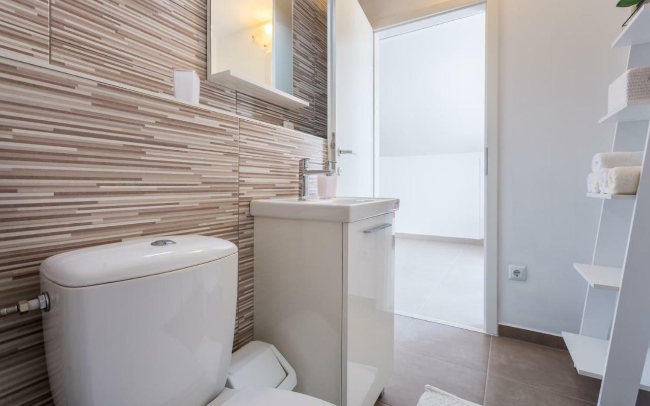 Apartment Deni Đảo Krk Ngoại thất bức ảnh