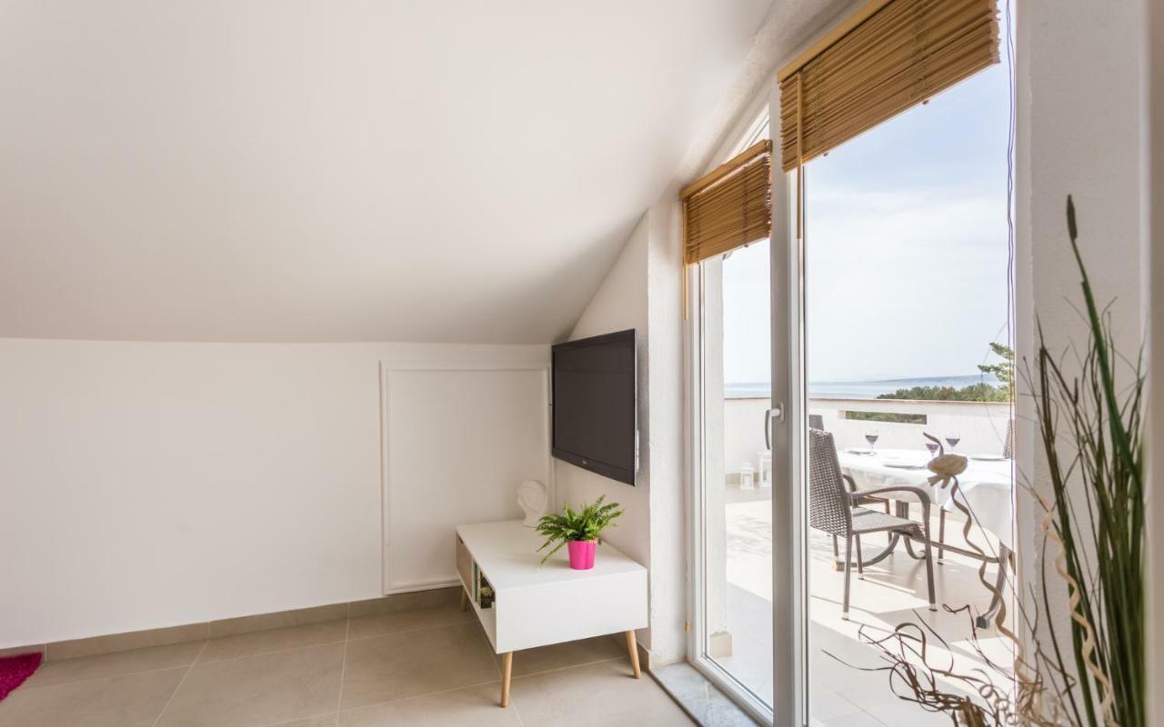 Apartment Deni Đảo Krk Ngoại thất bức ảnh